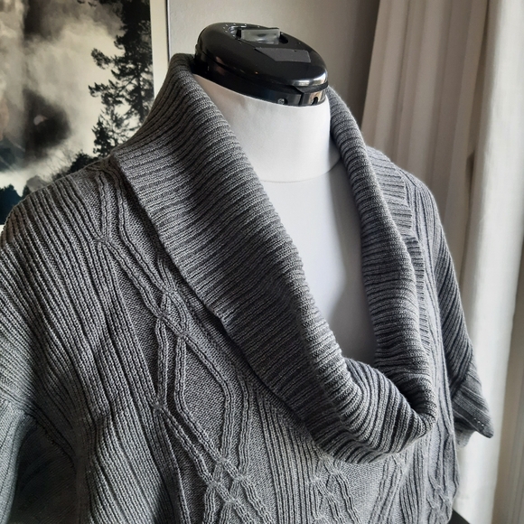 Cowl neck flutter cap sleeved fine cable knit sweater in gray Sz XL - Picture 4 of 12